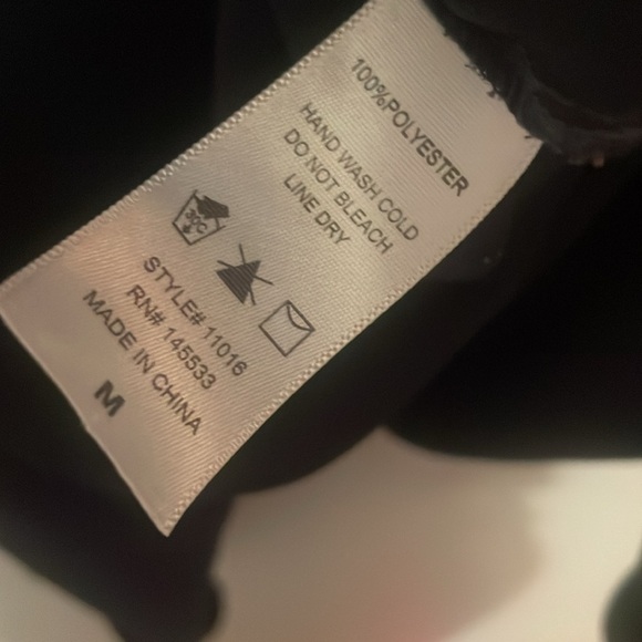 W5 Dark Blue Polyester 3/4 sleeve top Size M​ - Picture 7 of 7